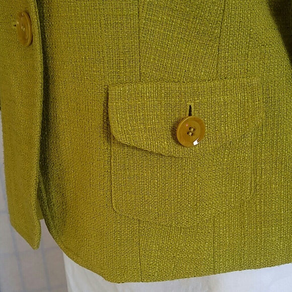 Blazer - Picture 3 of 8